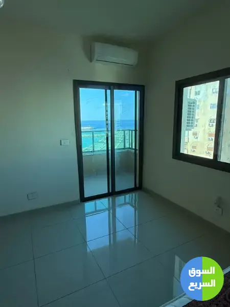 شقة على الكورنيش البحري في صيدا كاشفه للمدينة بمطل خيالي شقة على الكورنيش البحري في صيدا كاشفه للمدينة بمطل خيالي