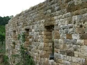 بيت للبيع مع قطعة ارض