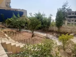 فيلا في عرمون كاشفة البحر بعيدة دقيقة عن الأوتوستراد