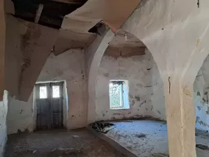 Old House for Sale Behdaidat Jbeil Housing 2 Floor Area 200Sqm & Land Area 2000Sqm