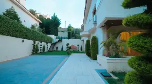 فيلا فخمة ومميزة مفروشة مع حديقة كبيرة في مجدليون (صيدا) بسعر مميز للبيع