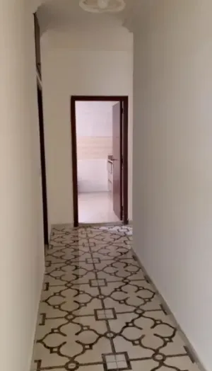 شقة مع تراس في حي البراد وسط صيدا للبيع