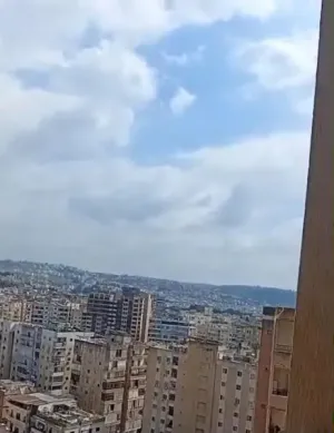 شقة في وسط صيدا قرب ساحة النجمة مع مطل بحري ومطل كاشف للمدينة