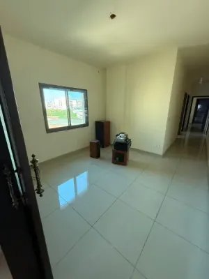شقة على الكورنيش البحري في صيدا كاشفه للمدينة بمطل خيالي شقة على الكورنيش البحري في صيدا كاشفه للمدينة بمطل خيالي